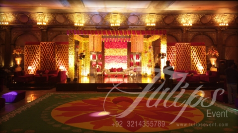 best-pakistani-wedding-mehendi-stage-setup-04